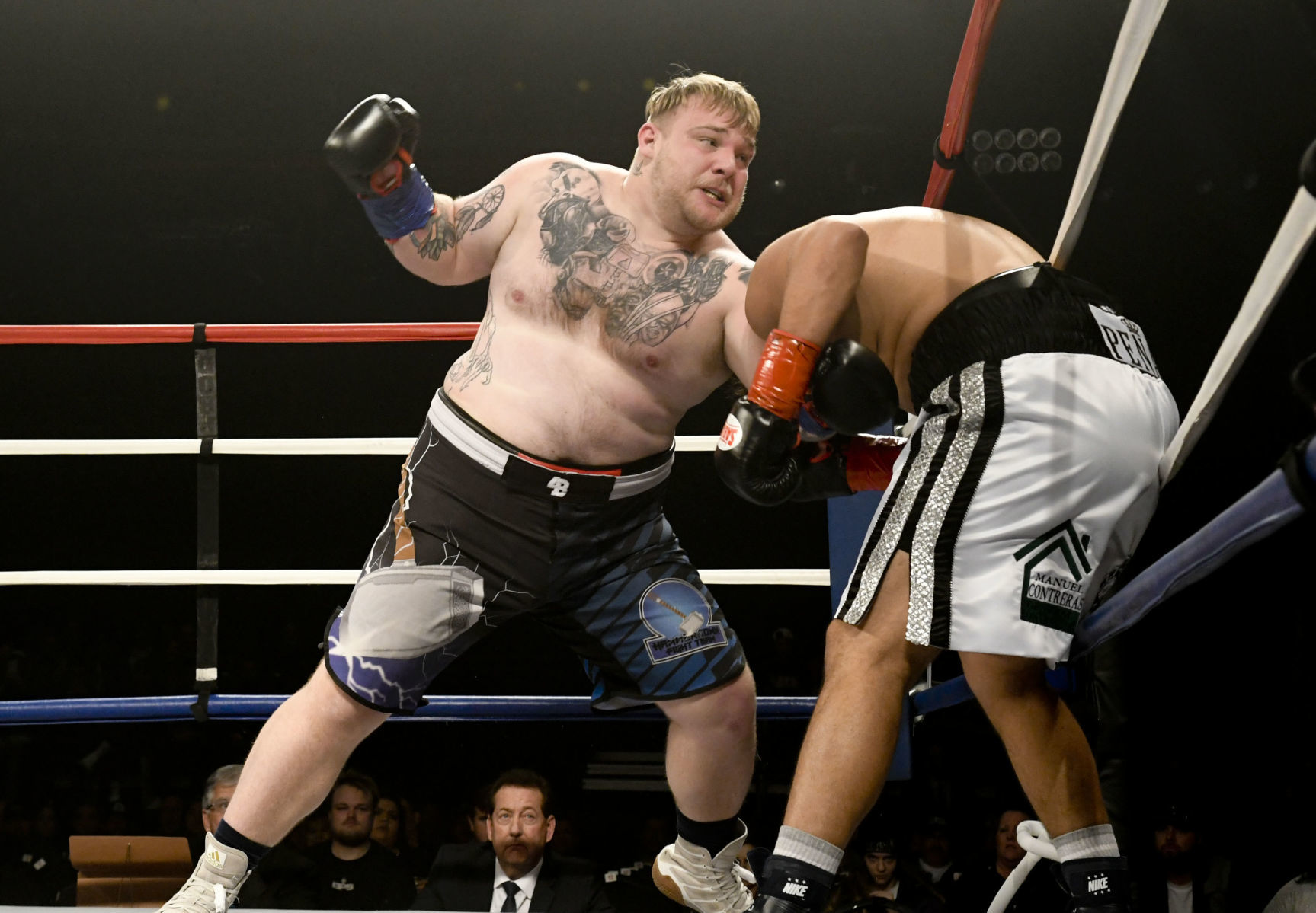 011020 WFC 120 boxing 12.jpg